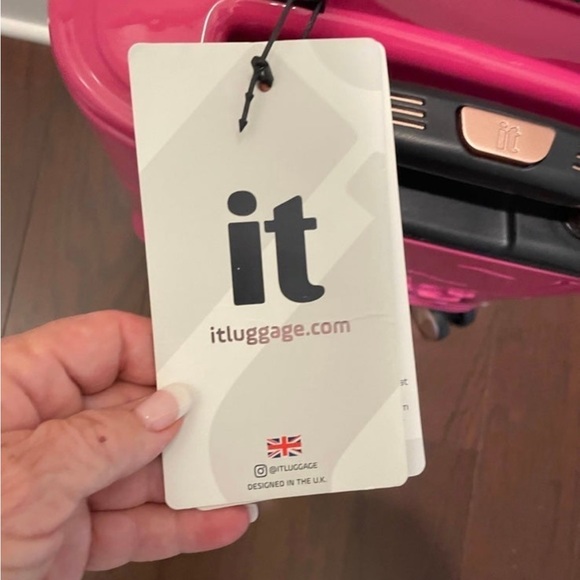 IT METALIK LUGGAGE PINK PARIS HARDSIDE LUGGAGE NEW
‼️LAST ONE IN INVENTORY ‼️ - Picture 2 of 11